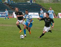 Pumas-vs-Victoria-225-05-08-2011-by-Mike-Bay-A